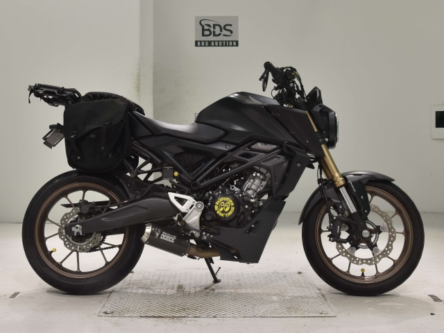 Honda CB125R 2021