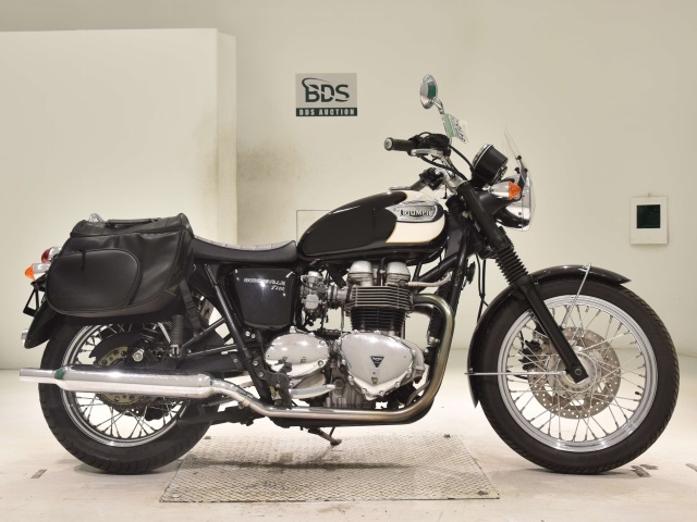 Triumph BONNEVILLE T100 2005
