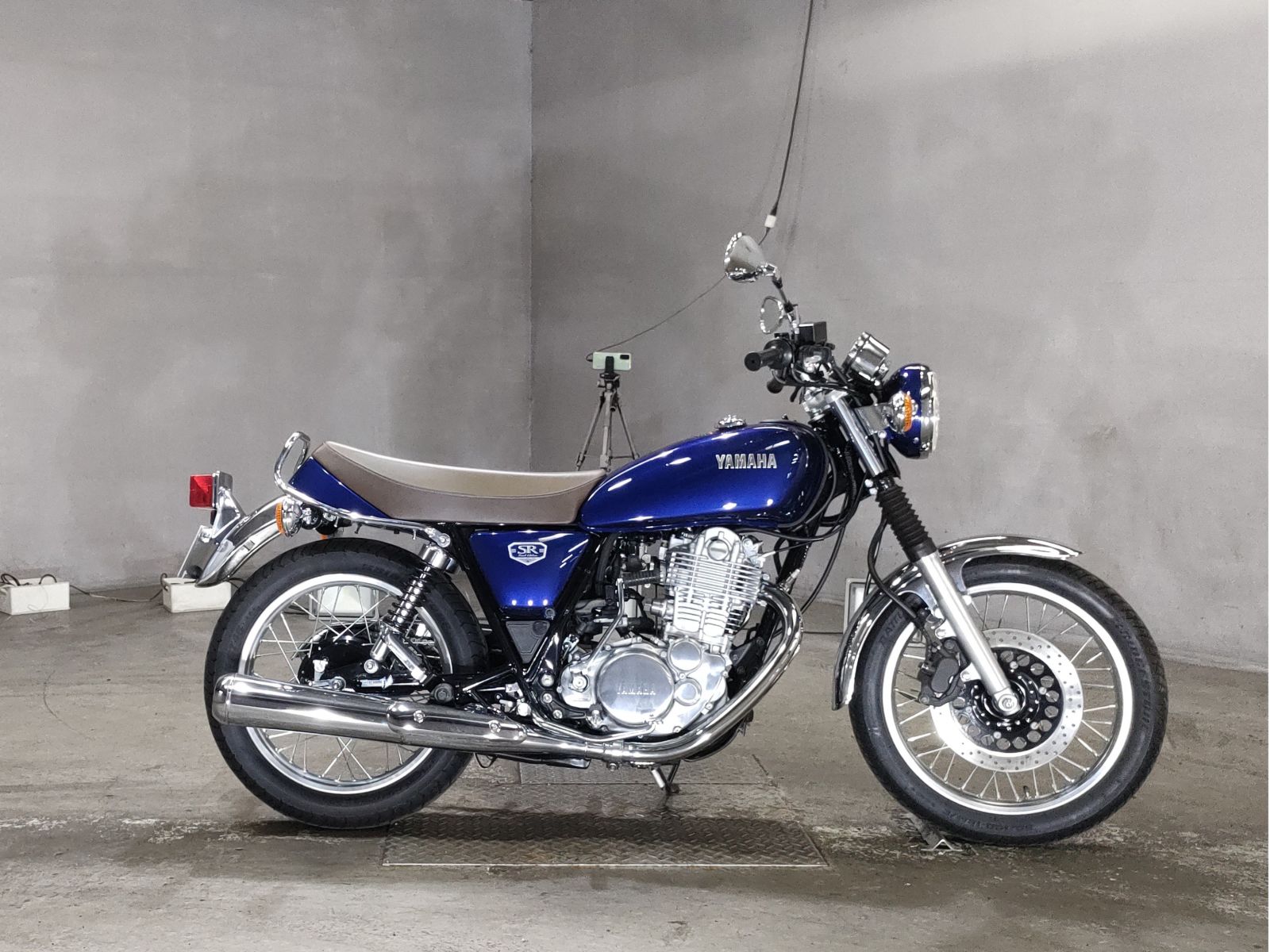 Yamaha SR400 2021