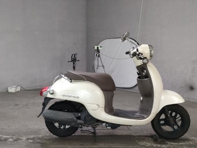 Honda GIORNO 2011