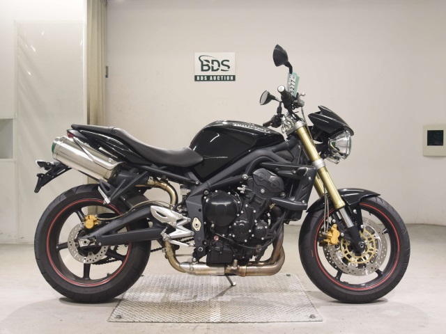 Triumph STREET TRIPLE 2008