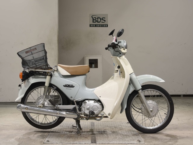 Honda C110 2011
