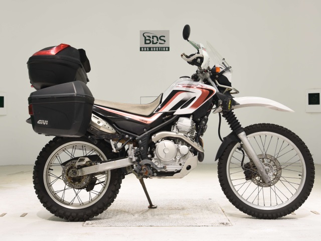 Yamaha SEROW XT250 2010