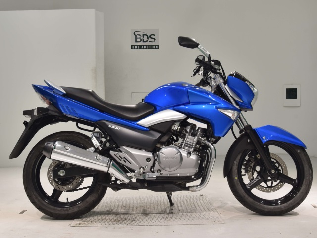 Suzuki GSR250
