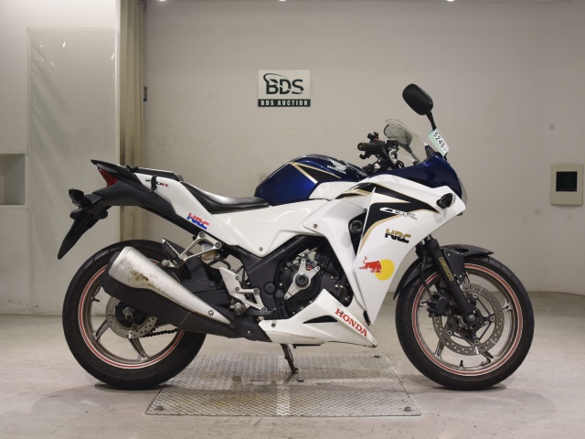 Honda CBR250R 2011