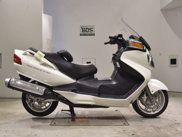 Suzuki SKYWAVE 650LX 2003