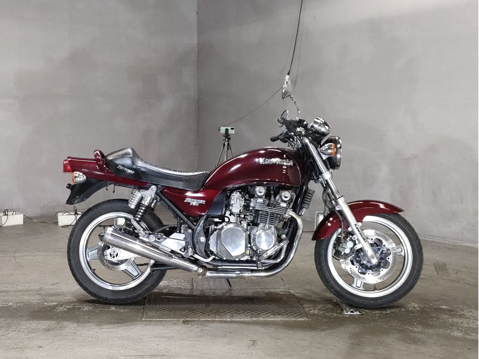 Kawasaki ZEPHYR750 2024