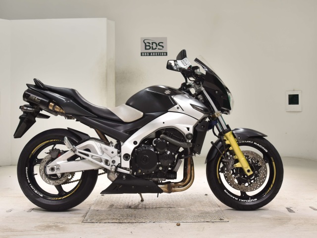 Suzuki GSR400 2007