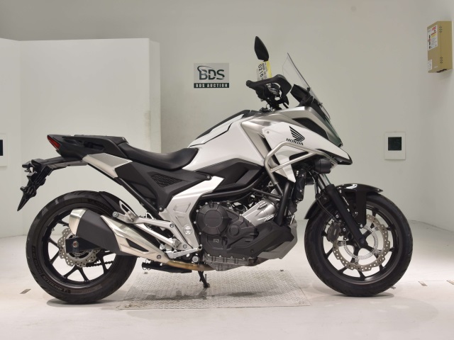 Honda NC750X 2021