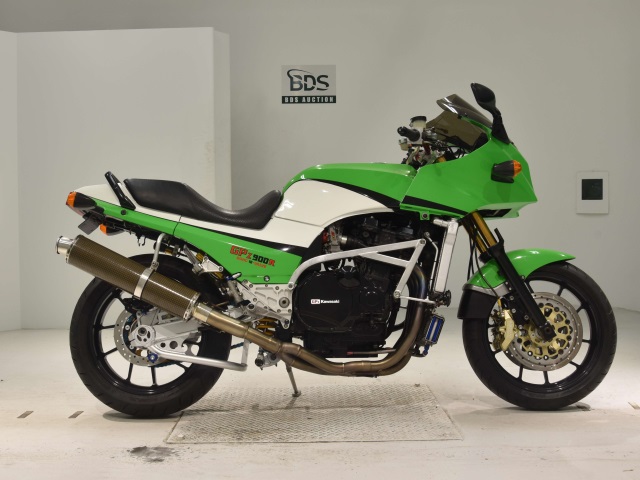 Kawasaki GPZ900R 1993