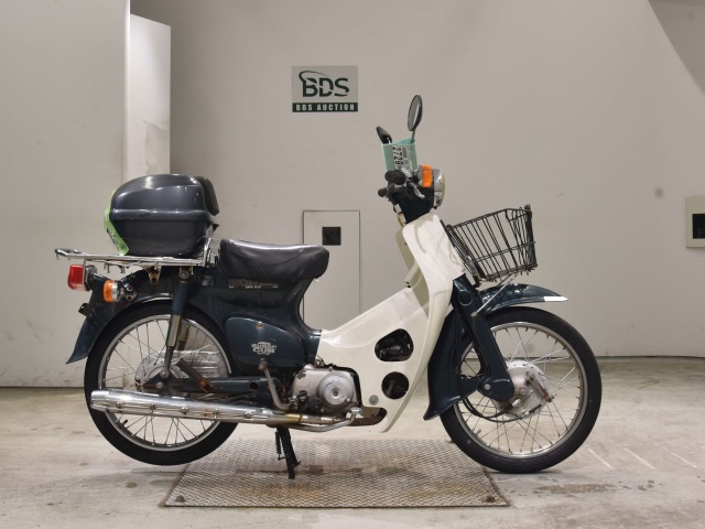 Honda C90 2001
