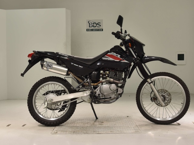 Suzuki DR200S 2019