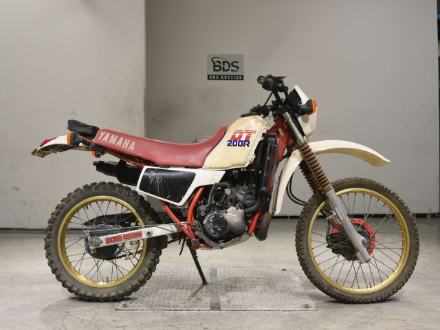 Yamaha DT200R