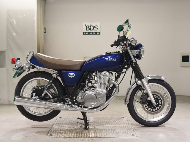 Yamaha SR400 2024