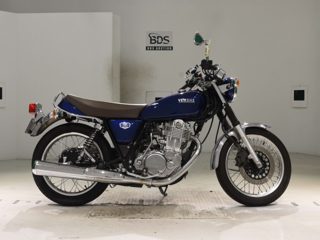 Yamaha SR400 2021