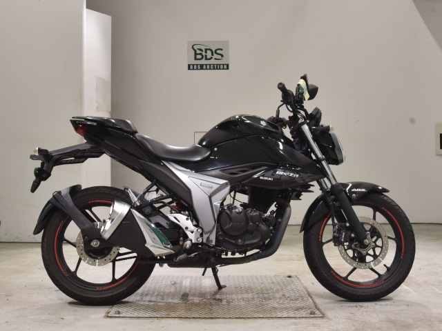 Suzuki GIXXER150