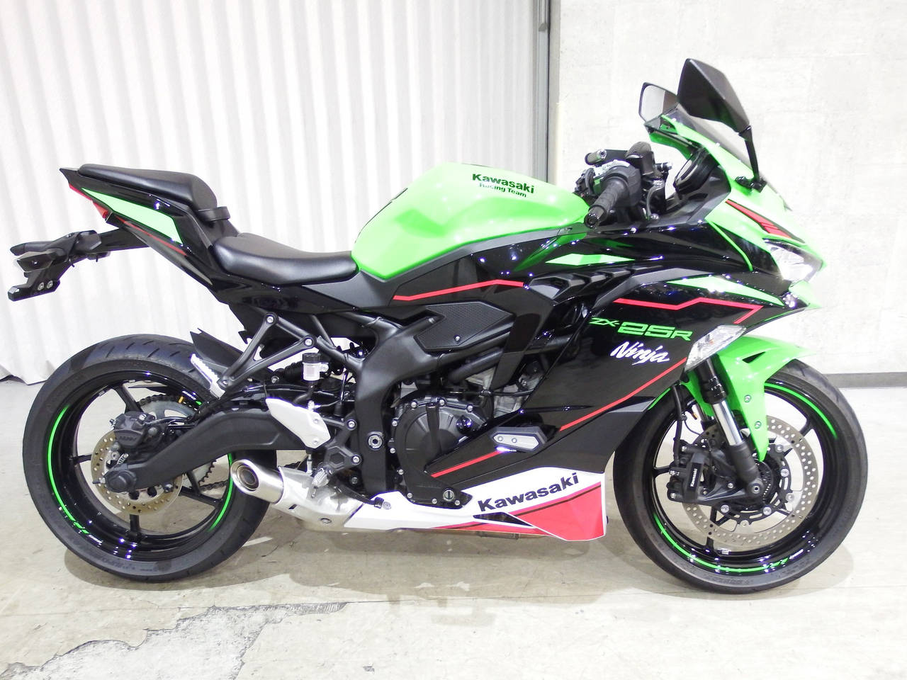 Kawasaki NINJA ZX-25R KRT 2022