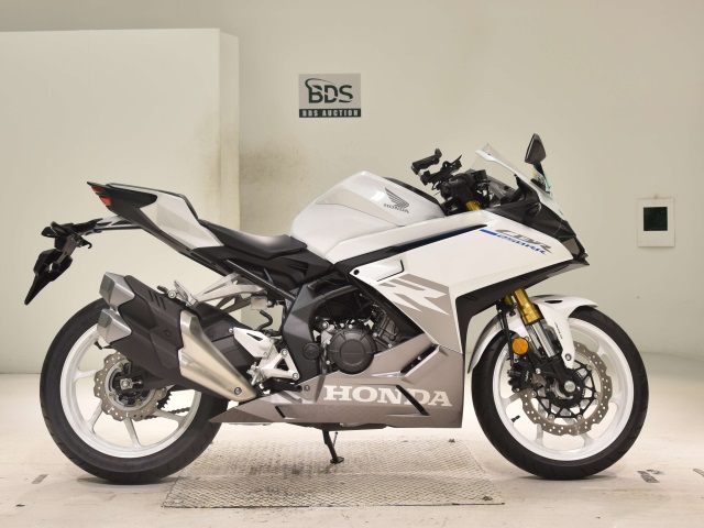 Honda CBR250RR 2023