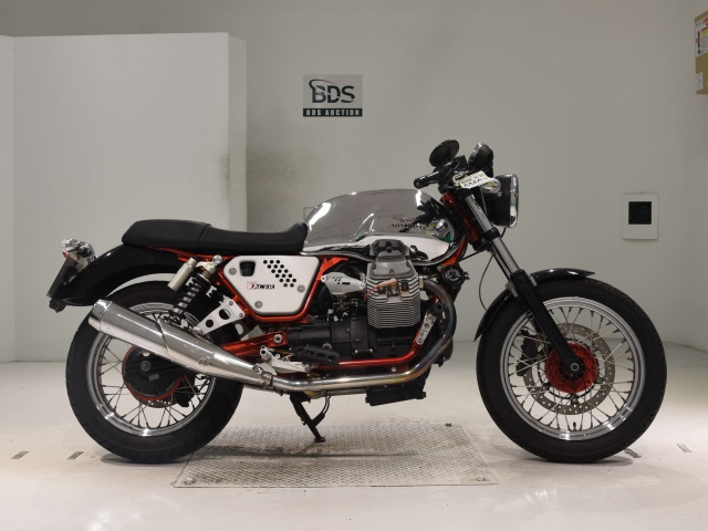 Moto Guzzi V7 RACER 2014