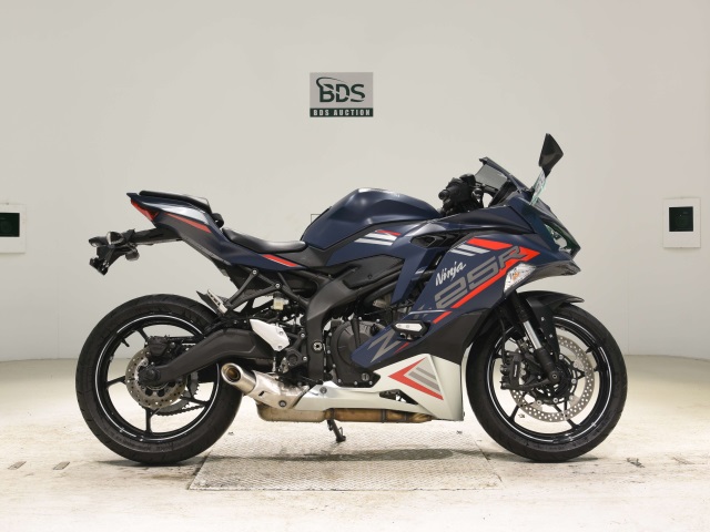 Kawasaki NINJA ZX-25R KRT 2022