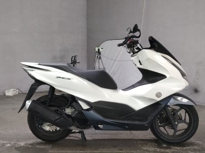 Honda PCX e:HEV 2021