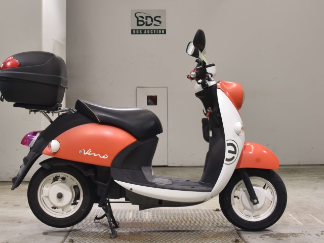 Yamaha E-VINO 2015