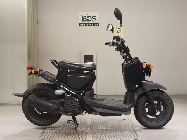 Honda ZOOMER 2011