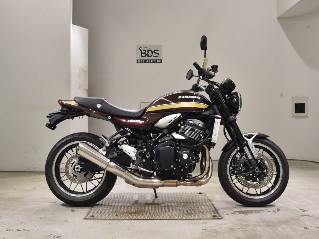 Kawasaki Z900RS 2025