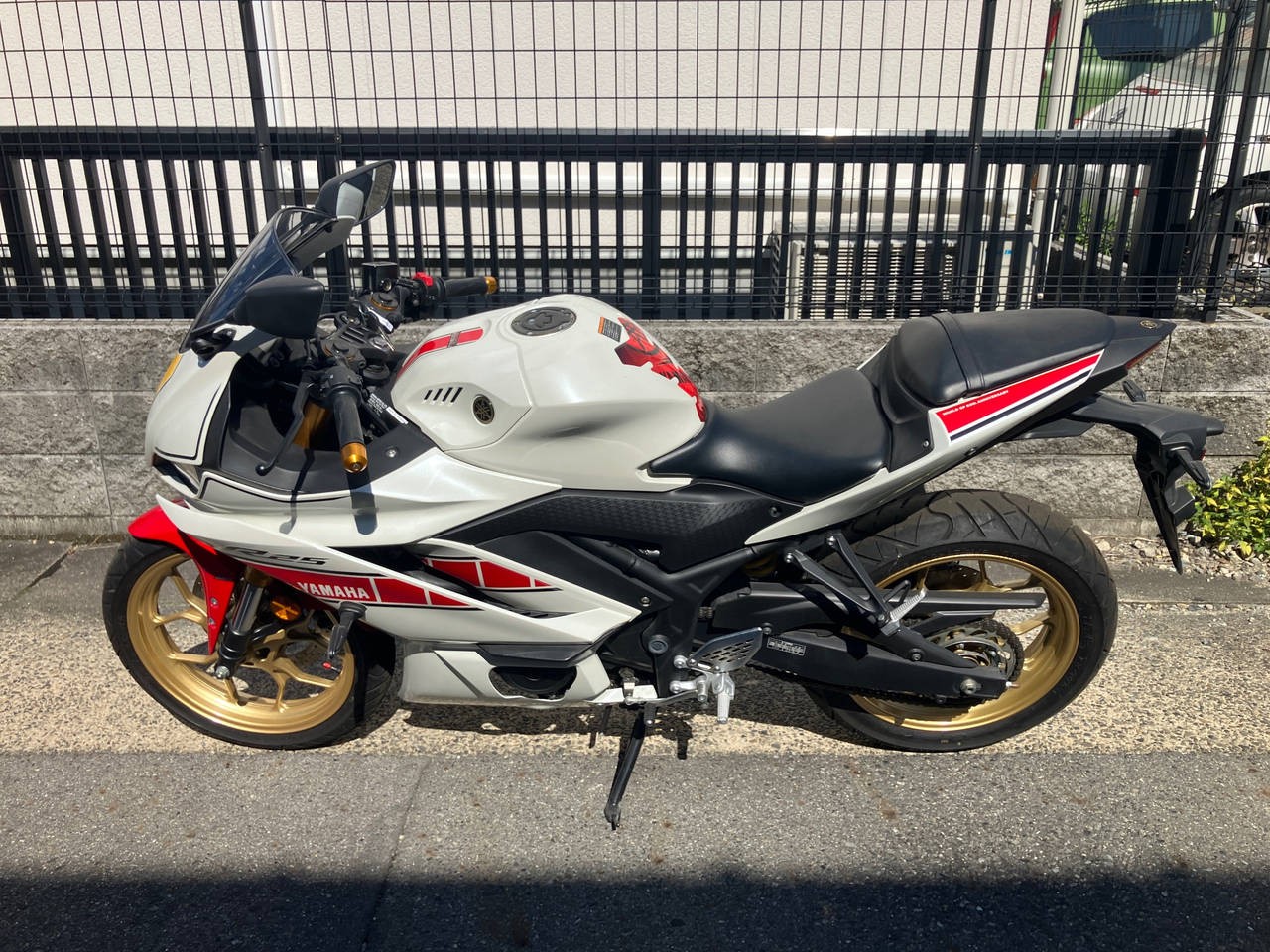 Yamaha YZF-R25 2022