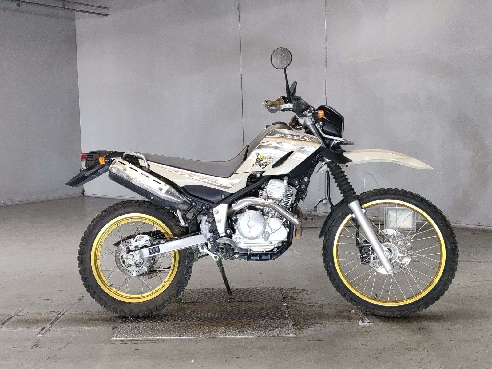 Yamaha SEROW XT250 2014