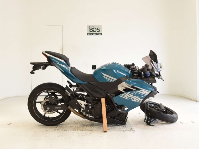 Kawasaki NINJA400 2021