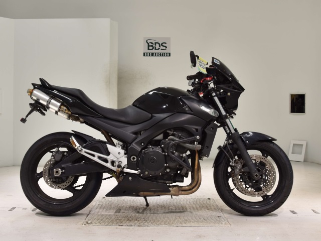 Suzuki GSR400A 2012