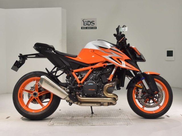 KTM 1290 SUPERDUKE R 2023