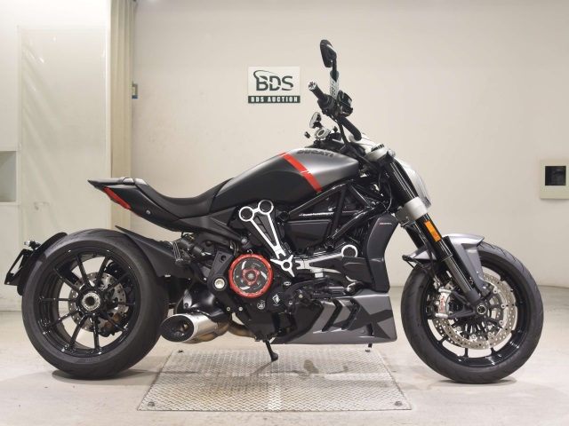 Ducati DIAVEL 2022