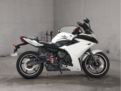 Yamaha FZ6-R 2009