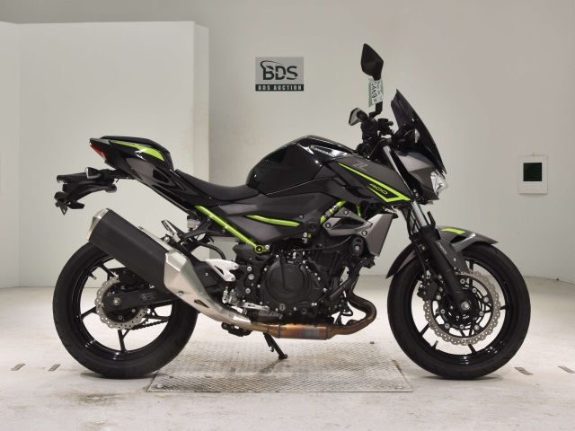 Kawasaki Z400 2023