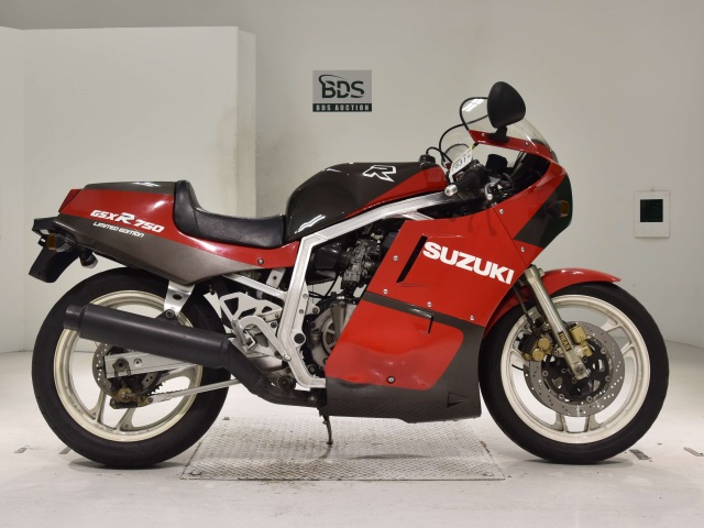 Suzuki GSX-R750 1986