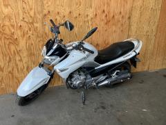Suzuki GSR250