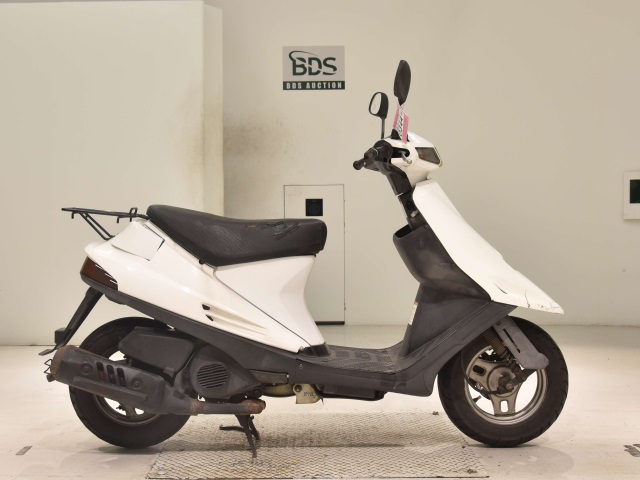 Suzuki ADDRESS V100