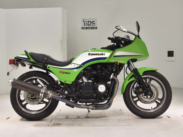 Kawasaki GPZ750 1983