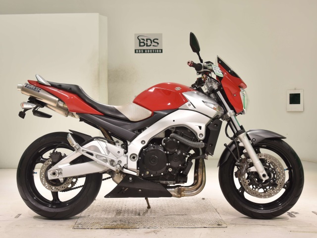 Suzuki GSR400 2007