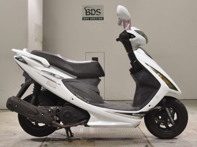 Suzuki GSR125 2010