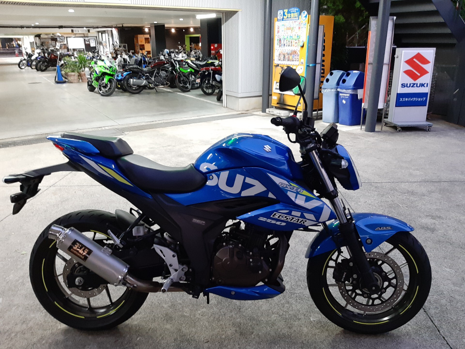 Suzuki GIXXER250
