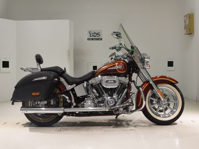 HD DELUXE FLSTNSE1800 CVO 2014