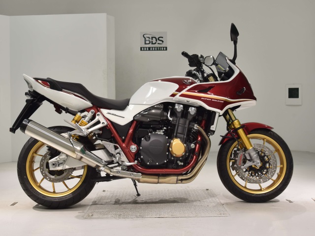 Honda CB1300SF BOLDOR 2023