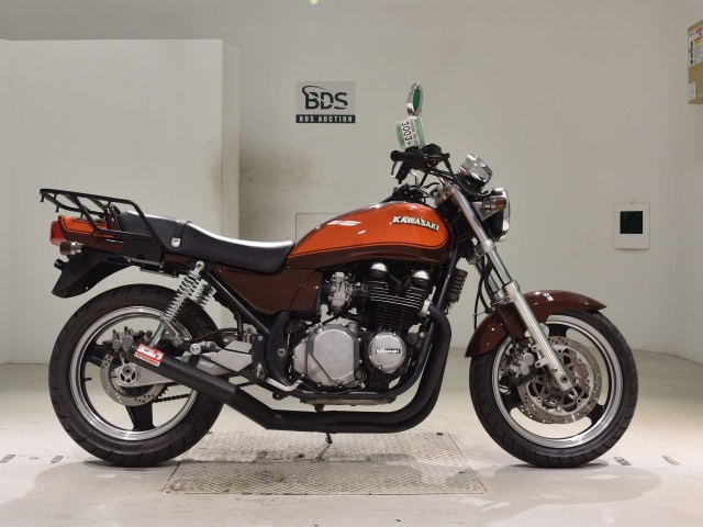 Kawasaki ZEPHYR750 2022