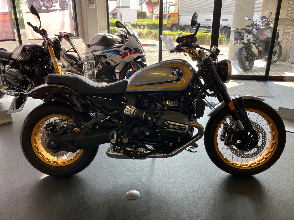 BMW R12 2025