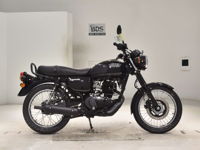 Kawasaki W175 2023