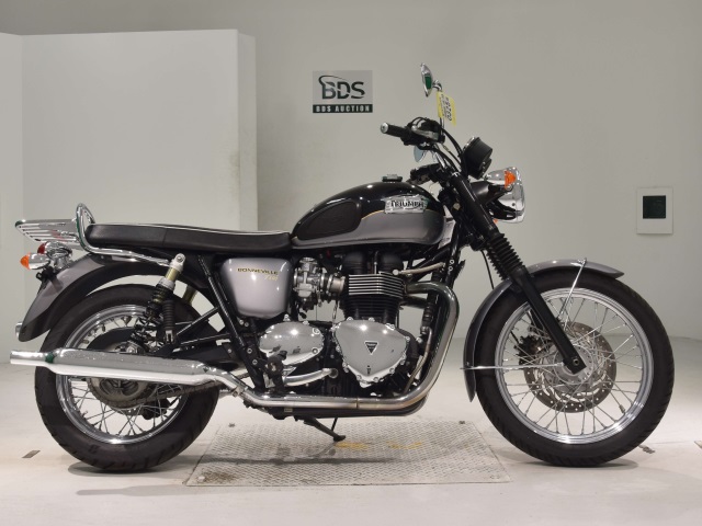 Triumph BONNEVILLE T100 2012