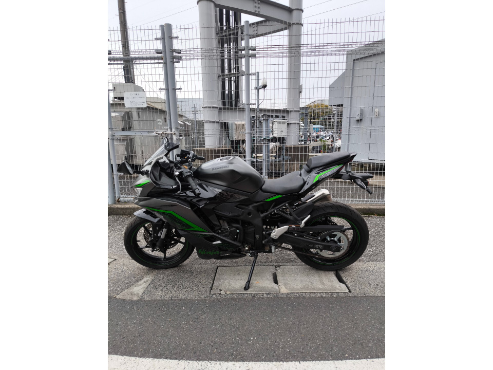 Kawasaki NINJA ZX-25R KRT 2023